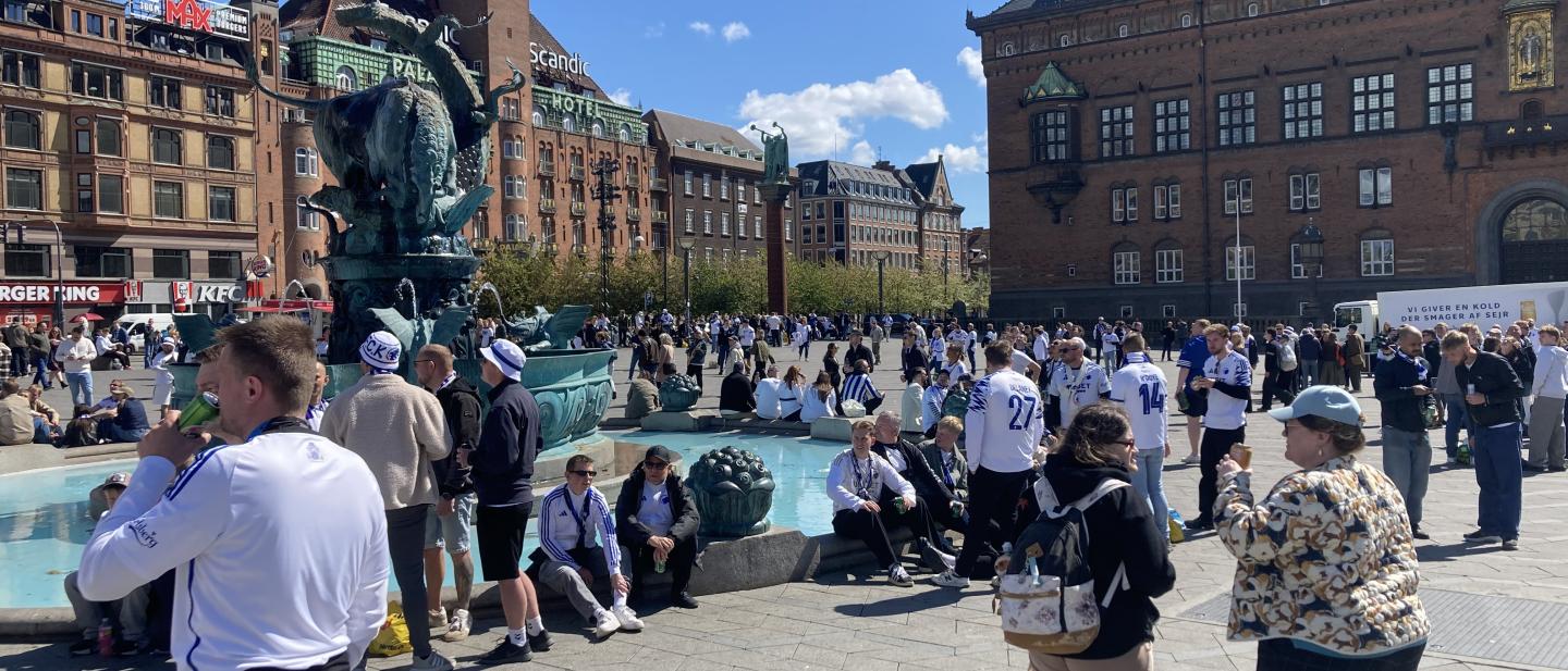 FCK fans på Rådhuspladsen 