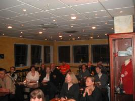 3 mand frem arrangement - 12/03-2003
