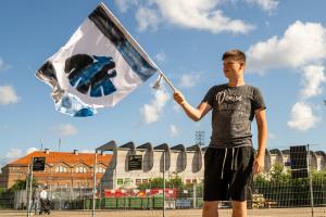 Flagværksted hos fanklubben